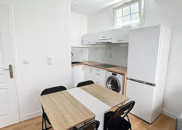 2 Pieces A 5 Minutes Des Plages Avec Parking Apartment Antibes