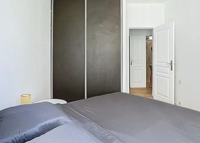 Apartment 2 Pieces A 5 Minutes Des Plages Avec Parking Antibes